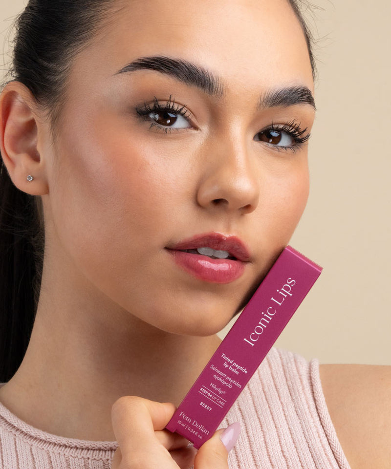 Iconic Lips berry